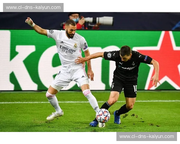 伯纳乌的白衣神话与莱茵河畔的铁血逆袭：皇马vs门兴，一场关于足球灵魂的博弈